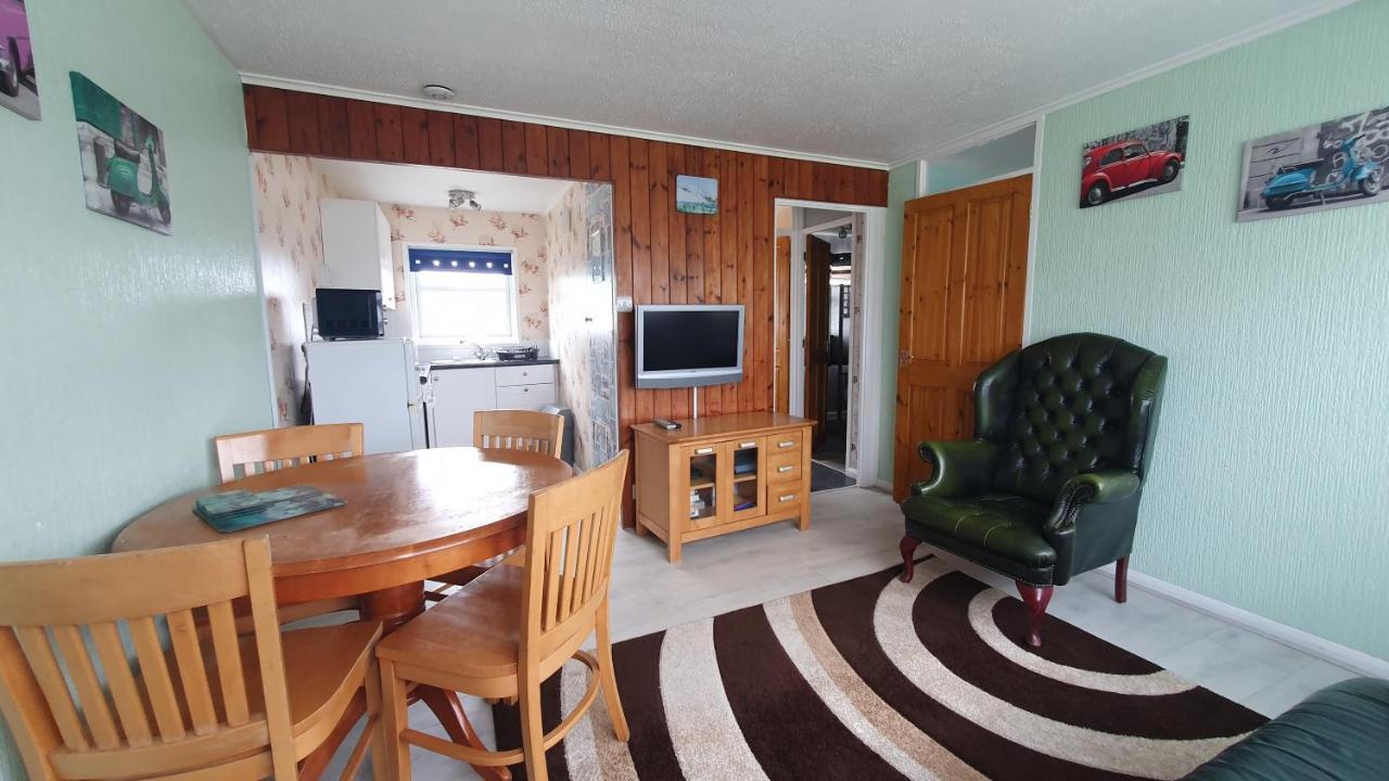 88 Sundowner Holiday Chalet Sleeps 5 ヘムズビー エクステリア 写真